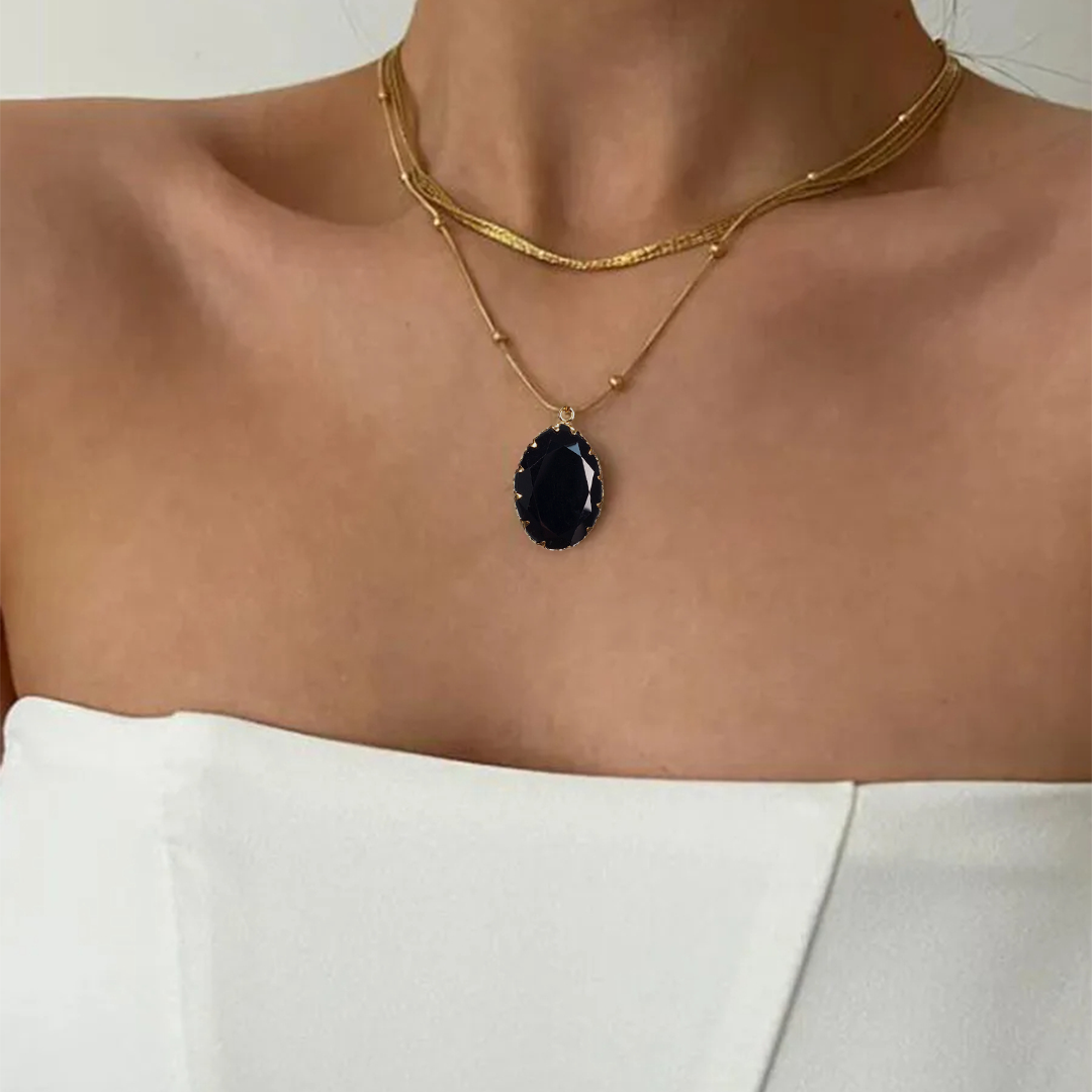 Midnight Guardian - Gold Necklace with Black Onyx
