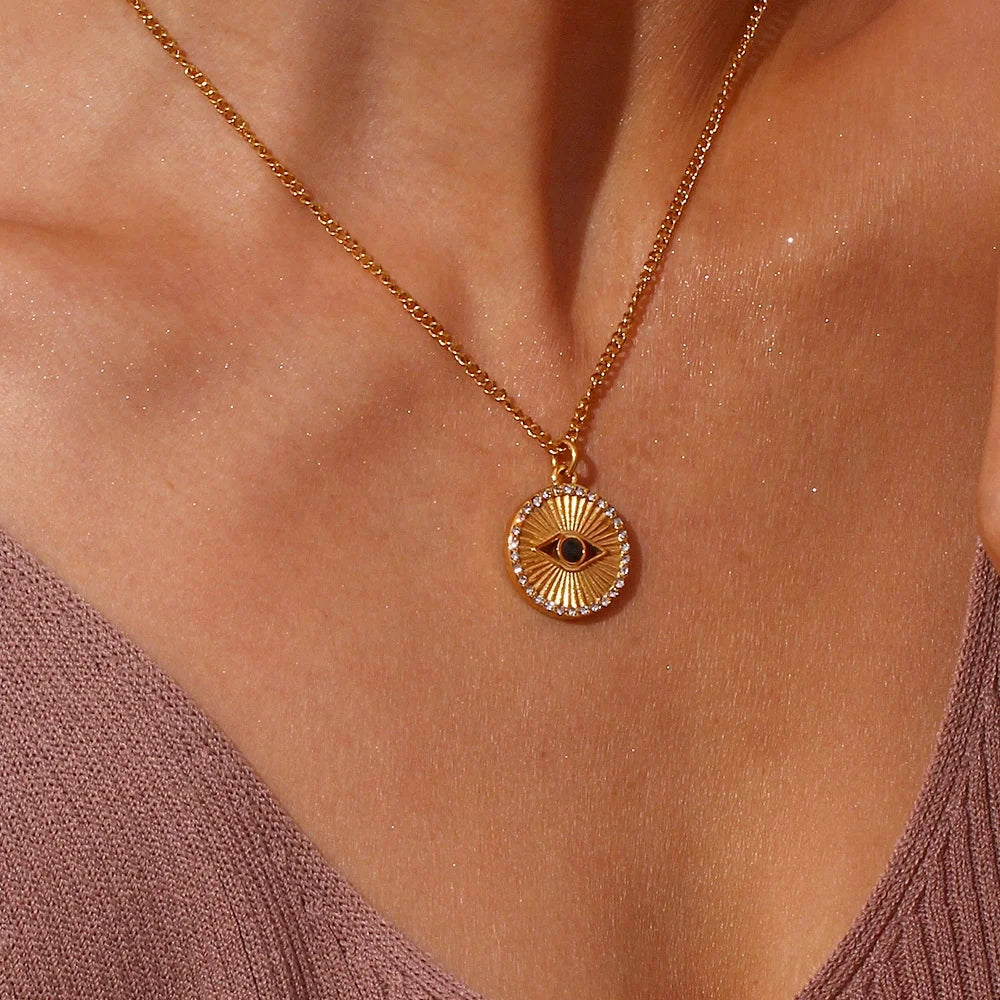 Golden Gaze: Evil Eye Gold Necklace