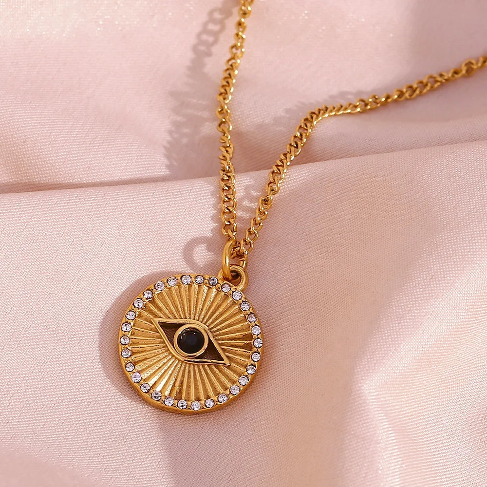 Golden Gaze: Evil Eye Gold Necklace