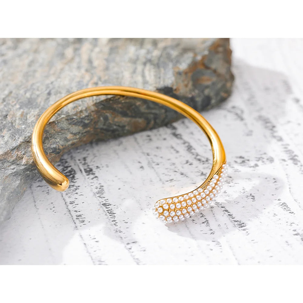 Eternal Grace: 18K Gold Cuff Bracelet