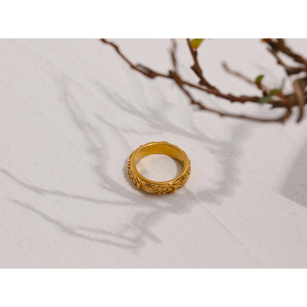 Celestial Eclipse: Sun and Moon Gold Ring