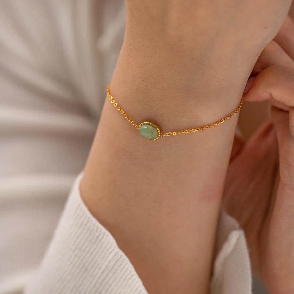 Positive Thinking - Dainty Green Agate Gold Bracelet