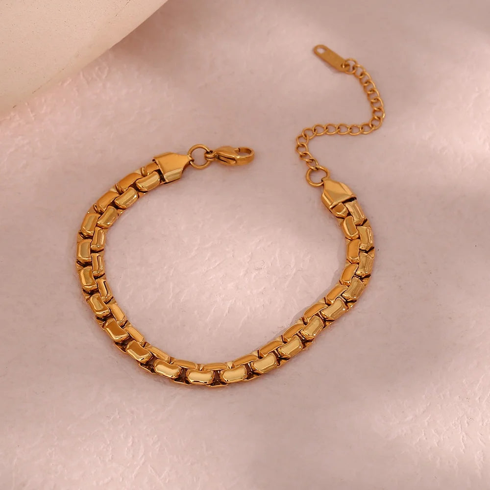 Golden Grace: Thick Chain Bracelet