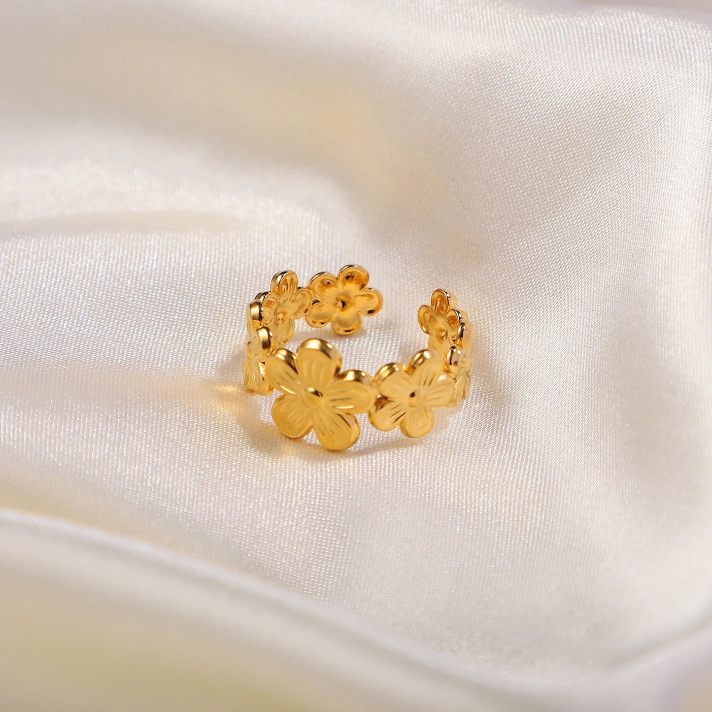 Eternal Bloom: Gold Adjustable Flower Ring