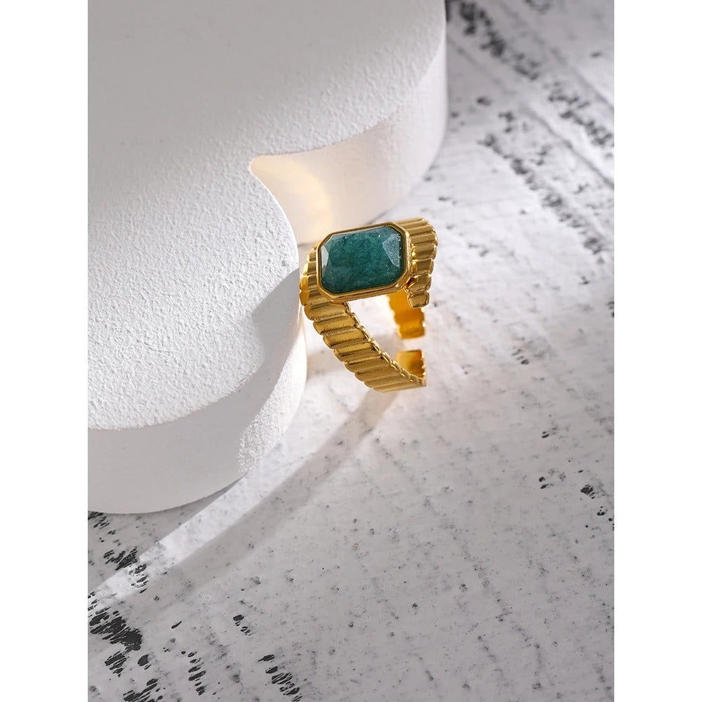 Endless Luck - 18k Blue Apatite Geometric Adjustable Ring