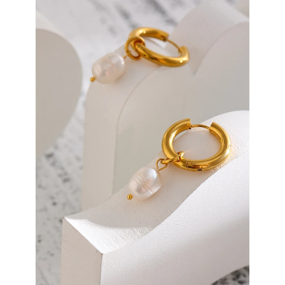 Oceanic Elegance - Gold Hoop Earrings with Natural Pearls