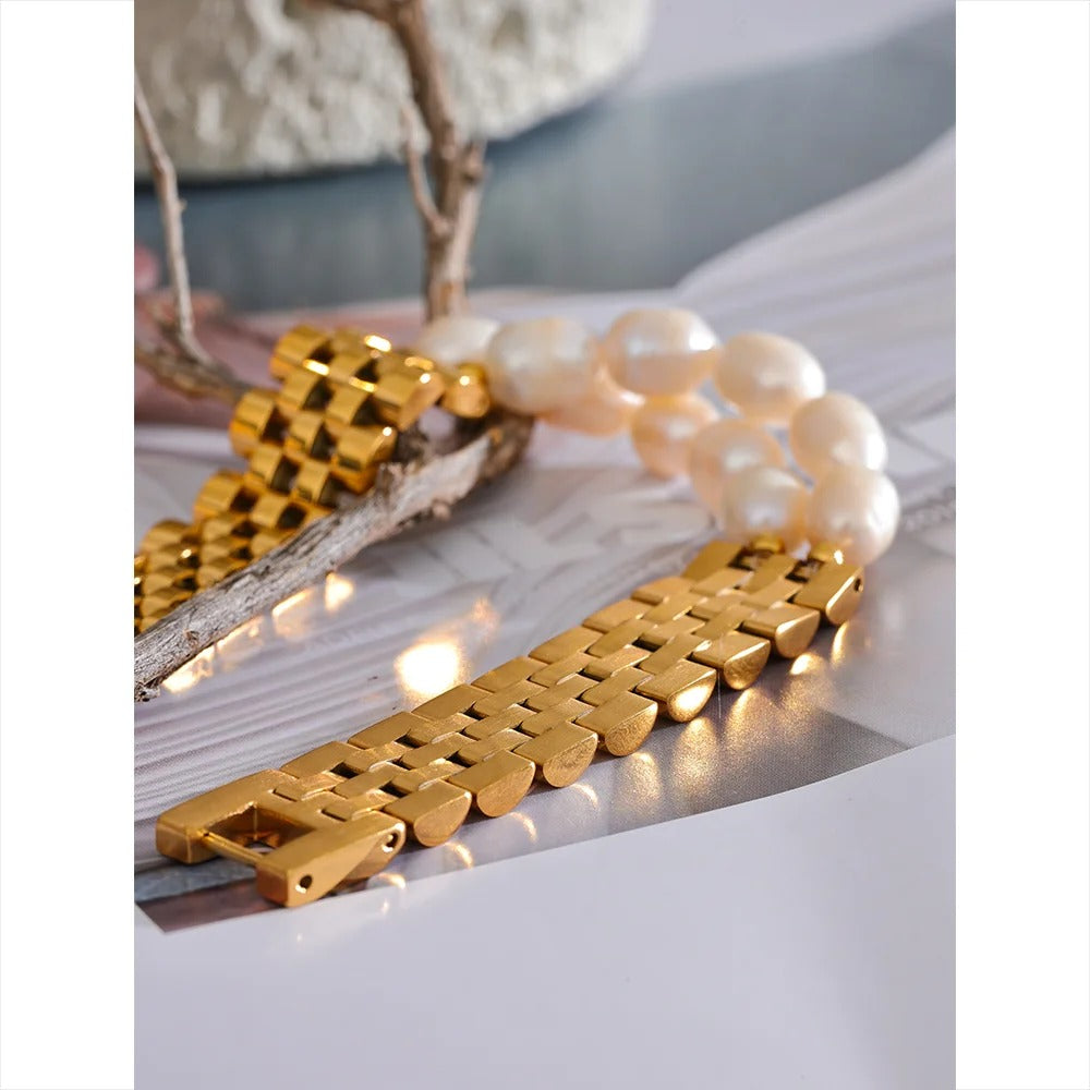 Glorious Prospective - 18K Bracelet with Pearls