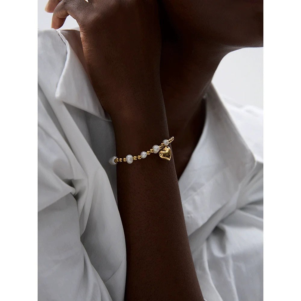 Illuminating Love - 18k Elastic Heart Bracelet with Pearls