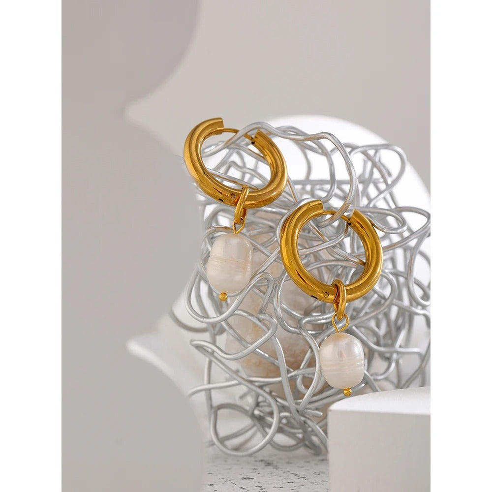 Oceanic Elegance - Gold Hoop Earrings with Natural Pearls